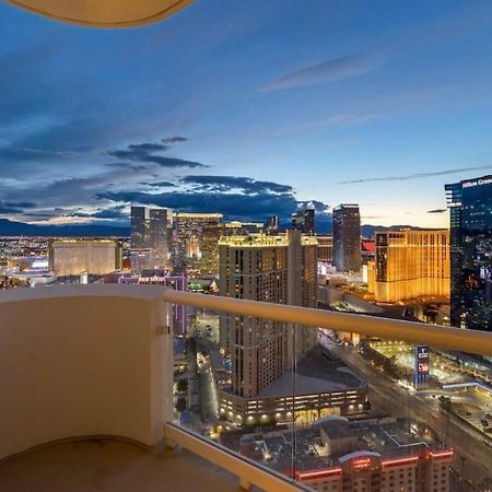 Balcony Full Strip View Suite Mgm Signature Free Valet لاس فيغاس المظهر الخارجي الصورة