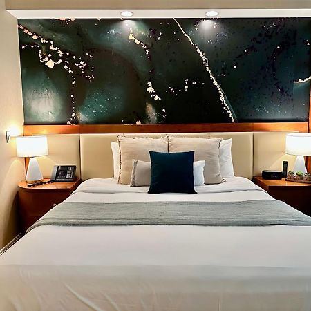 Balcony Full Strip View Suite Mgm Signature Free Valet لاس فيغاس المظهر الخارجي الصورة
