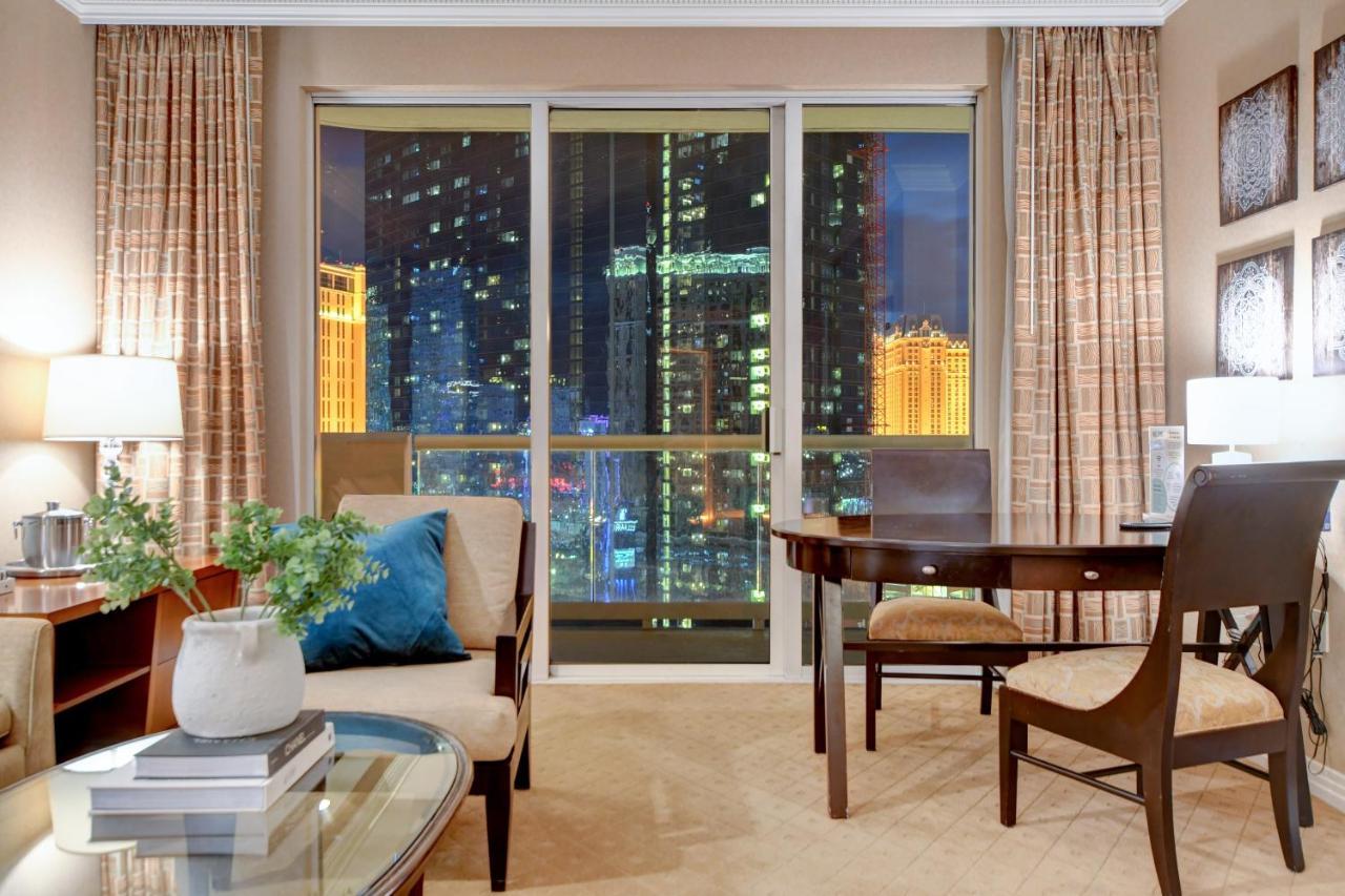 Balcony Full Strip View Suite Mgm Signature Free Valet لاس فيغاس المظهر الخارجي الصورة