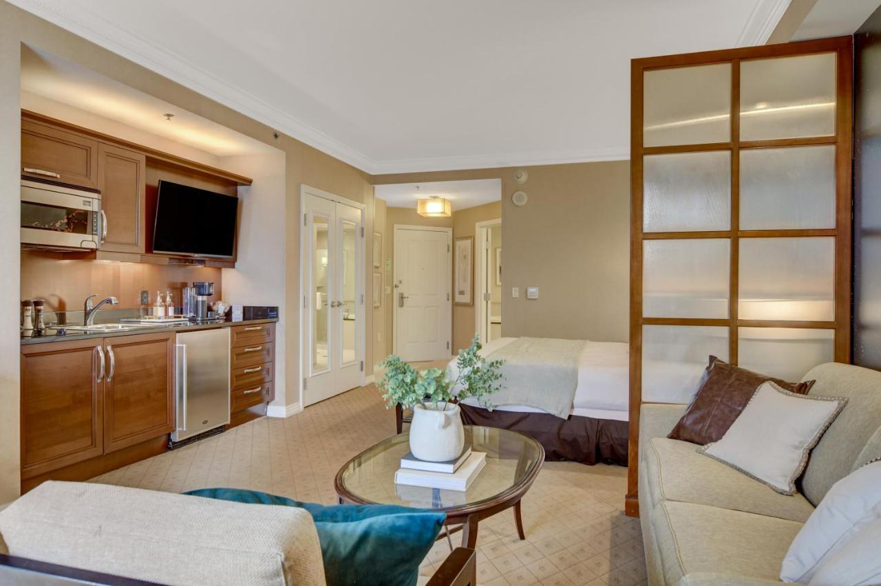 Balcony Full Strip View Suite Mgm Signature Free Valet لاس فيغاس المظهر الخارجي الصورة