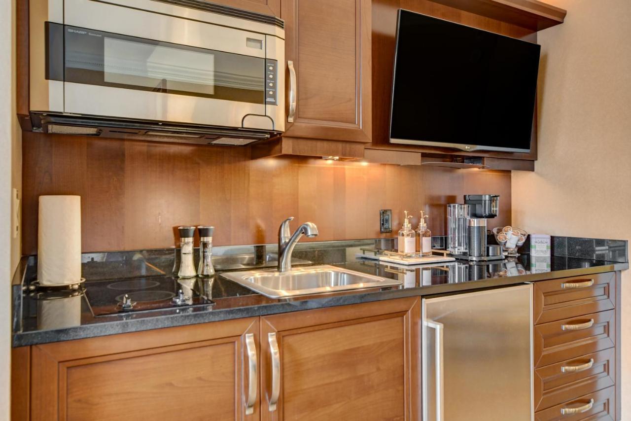 Balcony Full Strip View Suite Mgm Signature Free Valet لاس فيغاس المظهر الخارجي الصورة