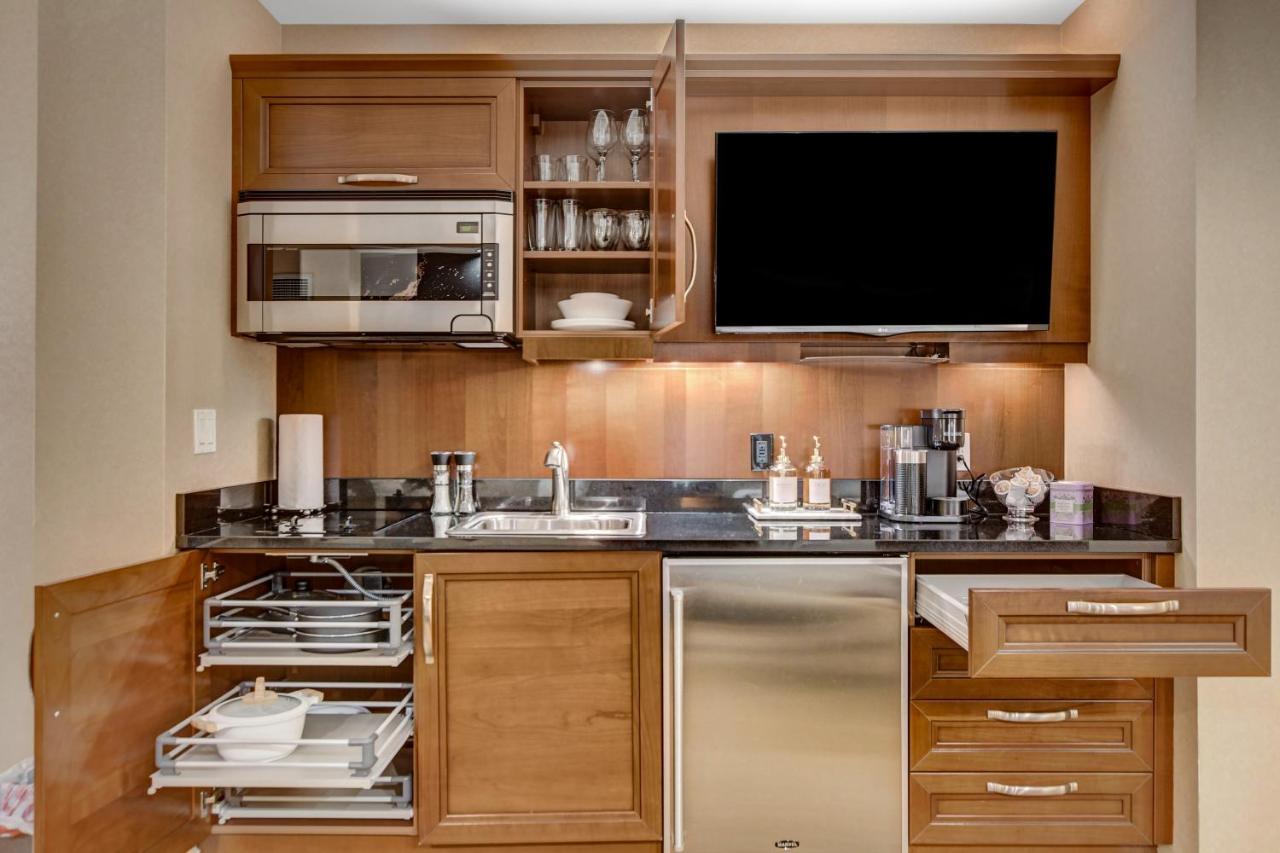 Balcony Full Strip View Suite Mgm Signature Free Valet لاس فيغاس المظهر الخارجي الصورة