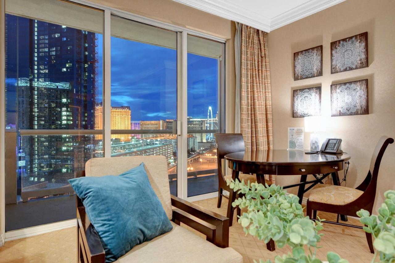 Balcony Full Strip View Suite Mgm Signature Free Valet لاس فيغاس المظهر الخارجي الصورة